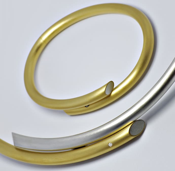 Foto 1 - Design Diamantcollier Armreif Gold und Silber, R1149