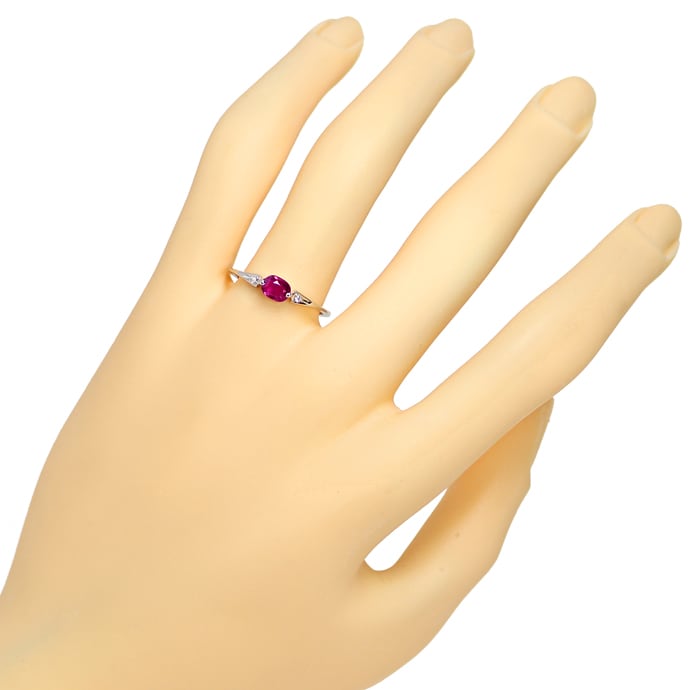 Foto 4 - Diamantring mit ovalem Rubin und Diamanten in Weißgold, R9981